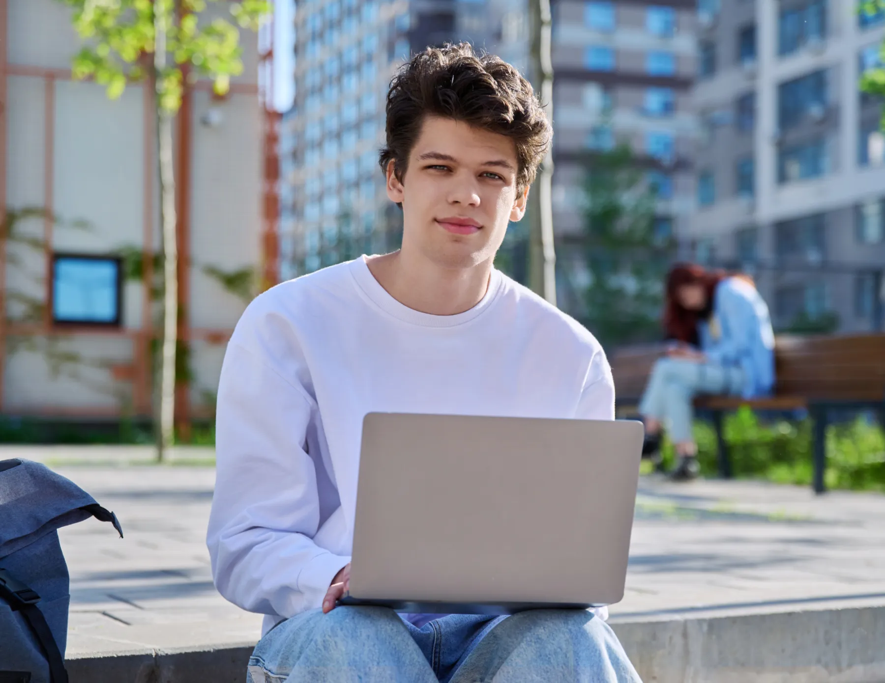 Student op laptop aan het werken
